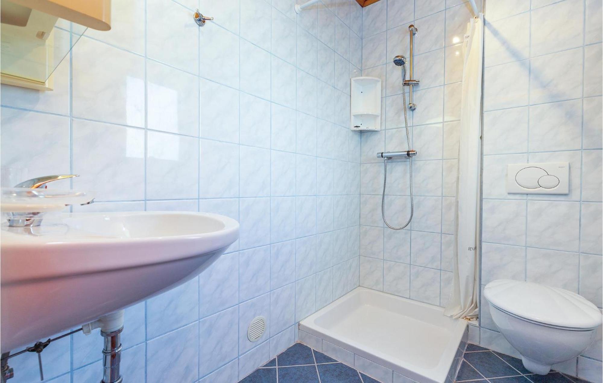 Nice Apartment In Crikvenica With Kitchen Ngoại thất bức ảnh
